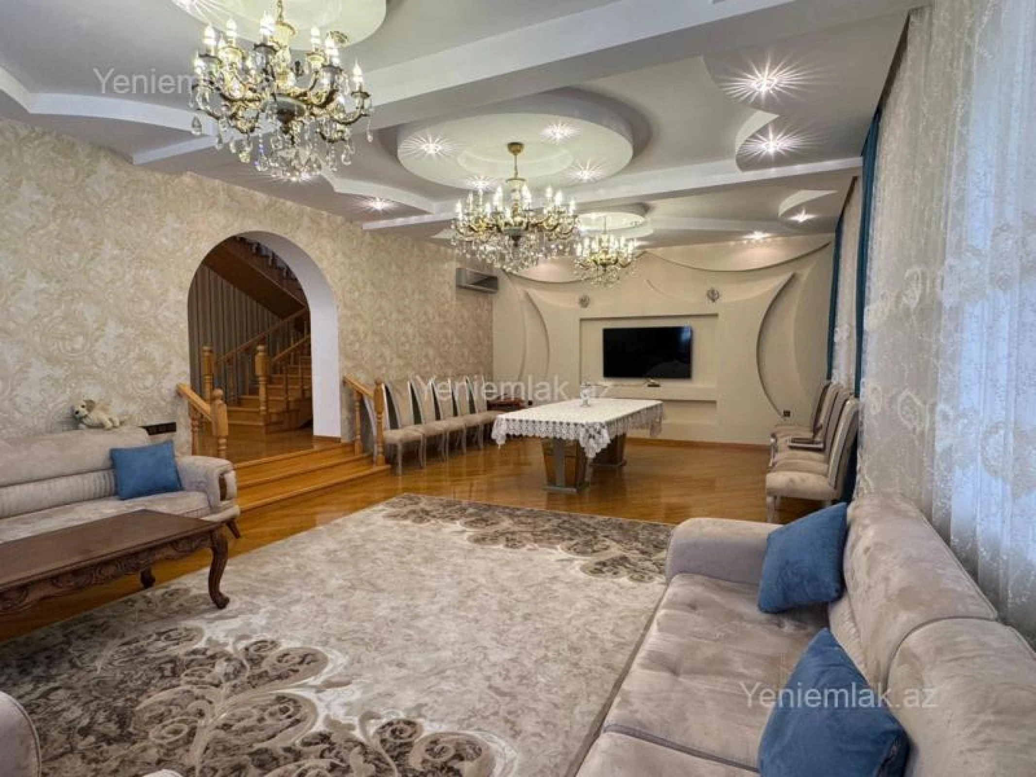 Satılır 7 otaqlı həyət evi 630 m²