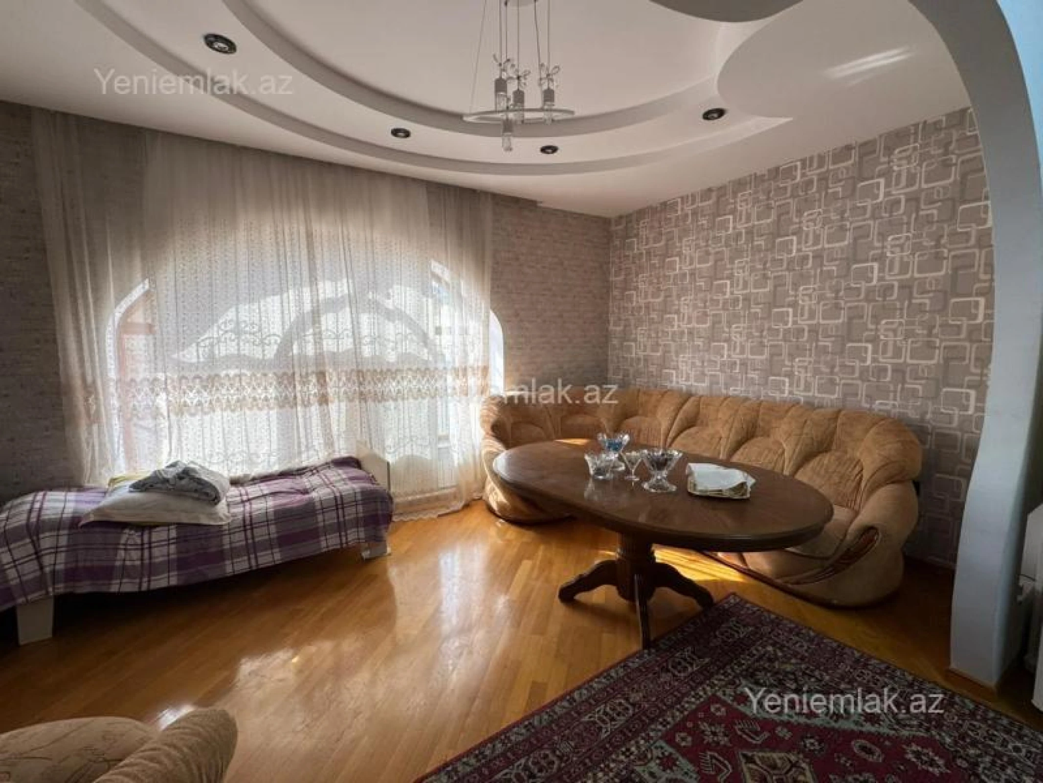 Satılır 7 otaqlı həyət evi 630 m²