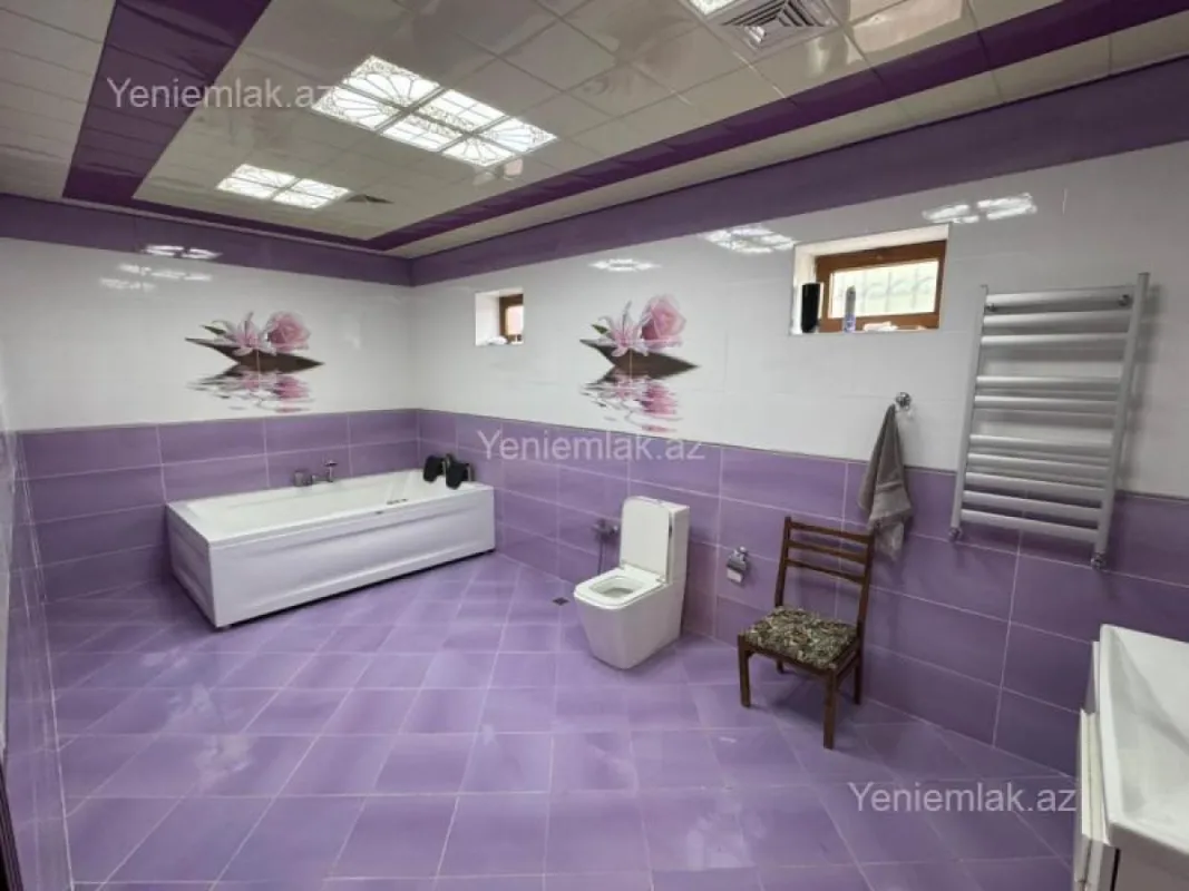 Satılır 7 otaqlı həyət evi 630 m²