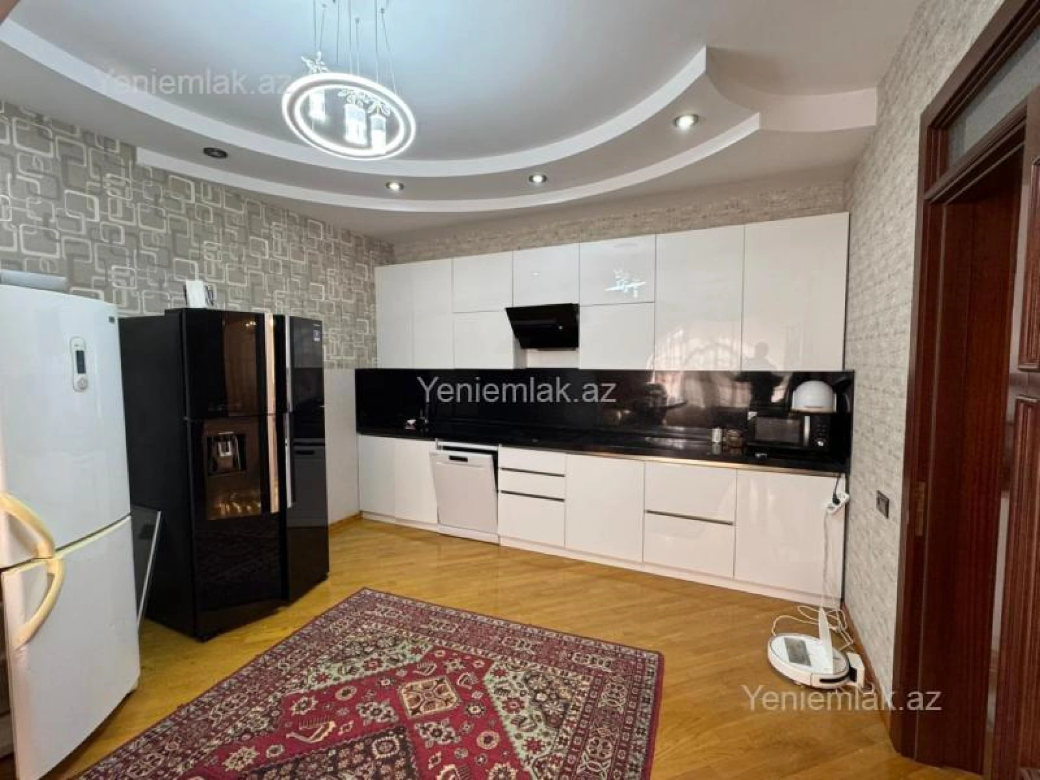 Satılır 7 otaqlı həyət evi 630 m²