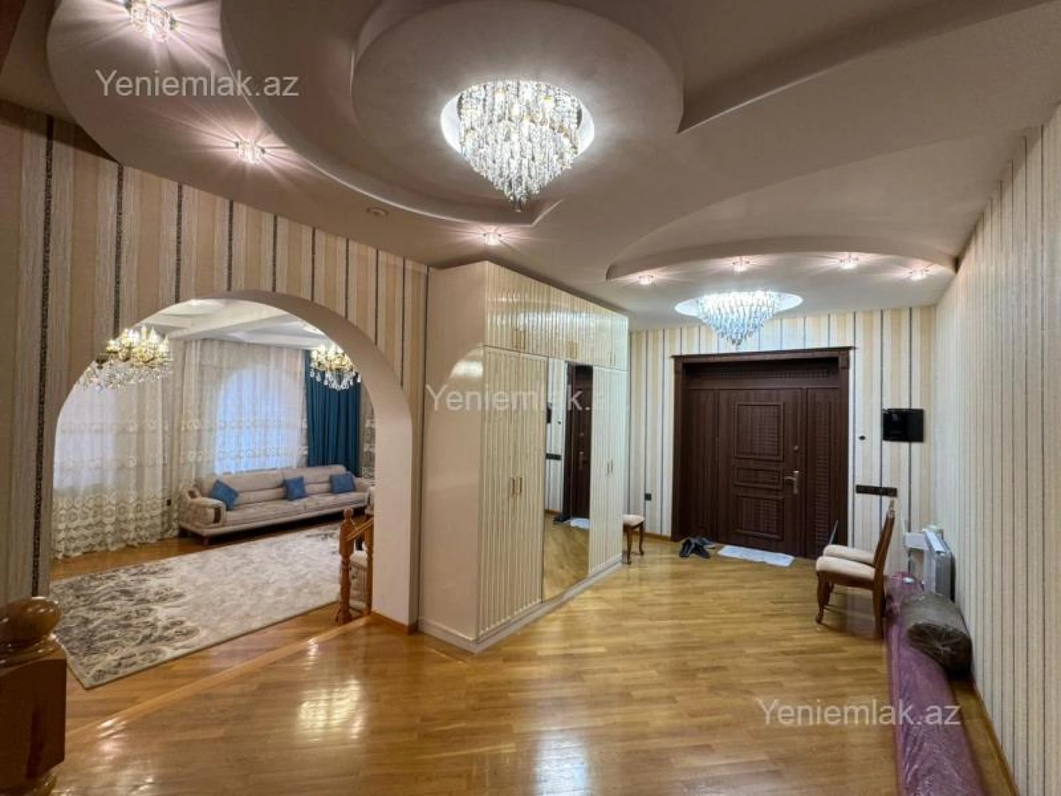Satılır 7 otaqlı həyət evi 630 m²