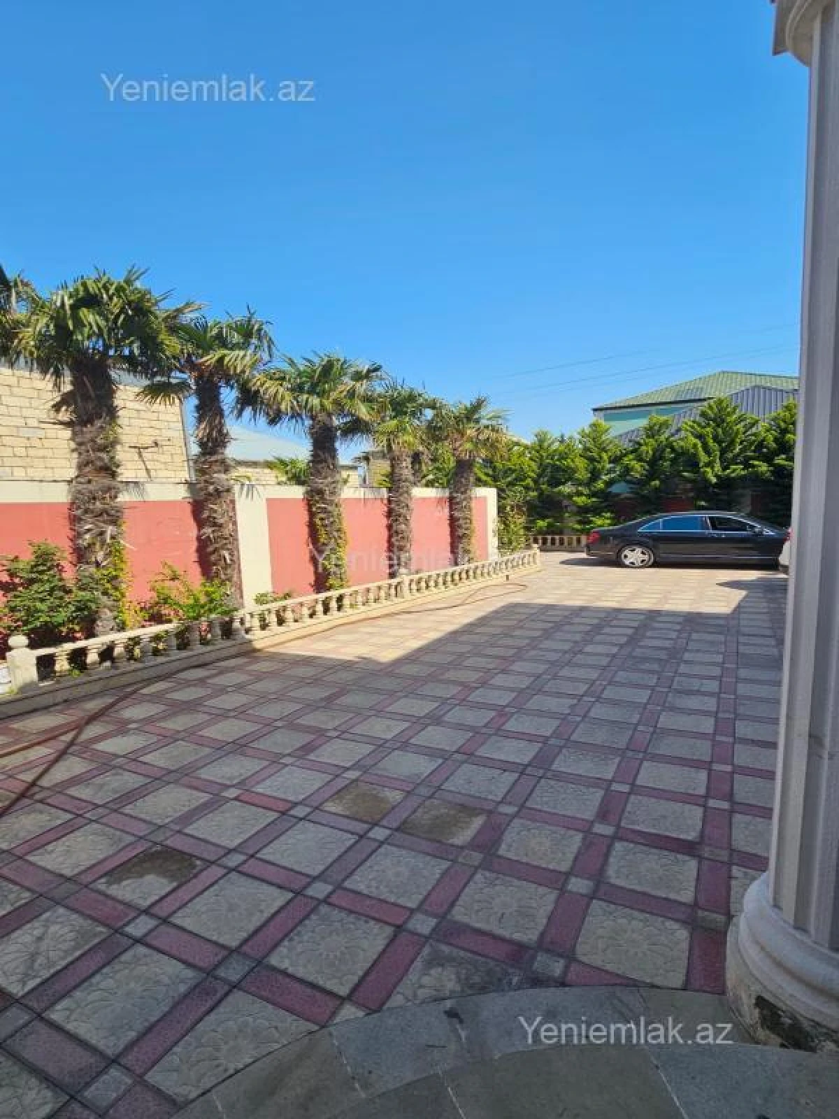 Satılır 5 otaqlı həyət evi 240 m²