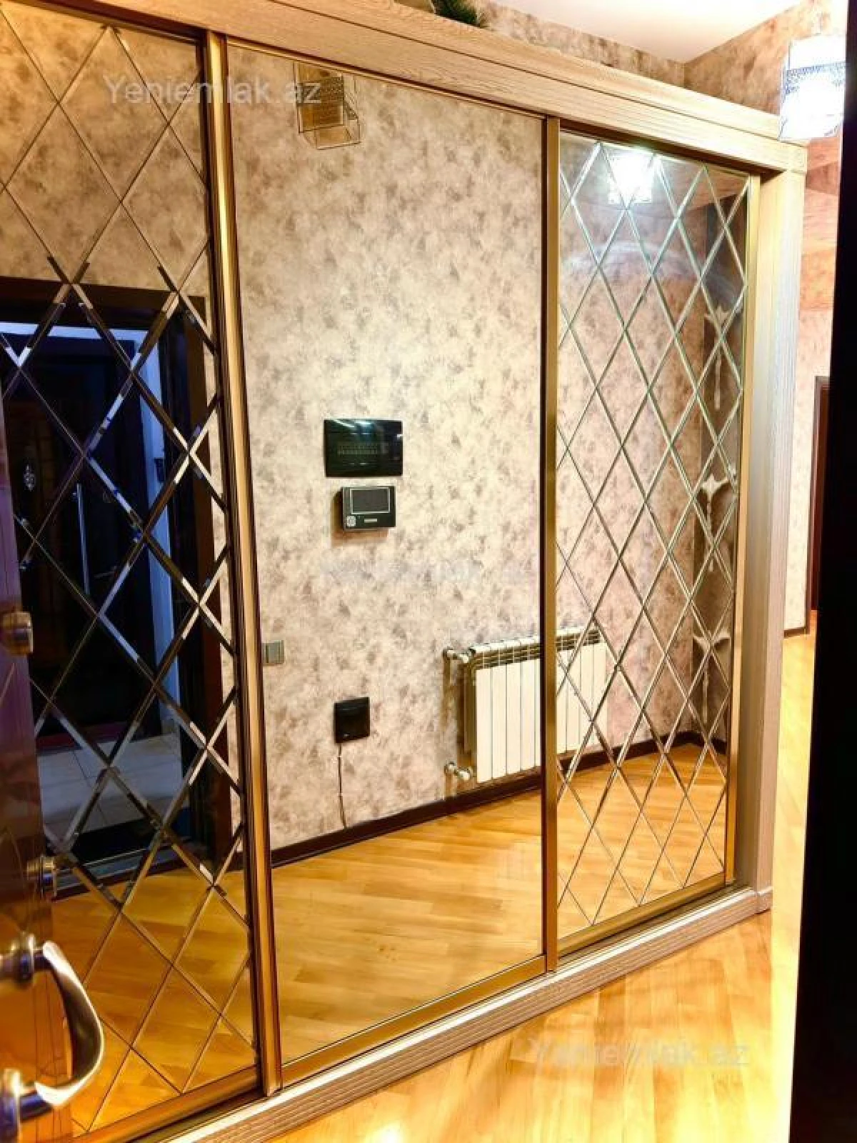 Satılır 3 otaqlı yeni tikili 135 m²