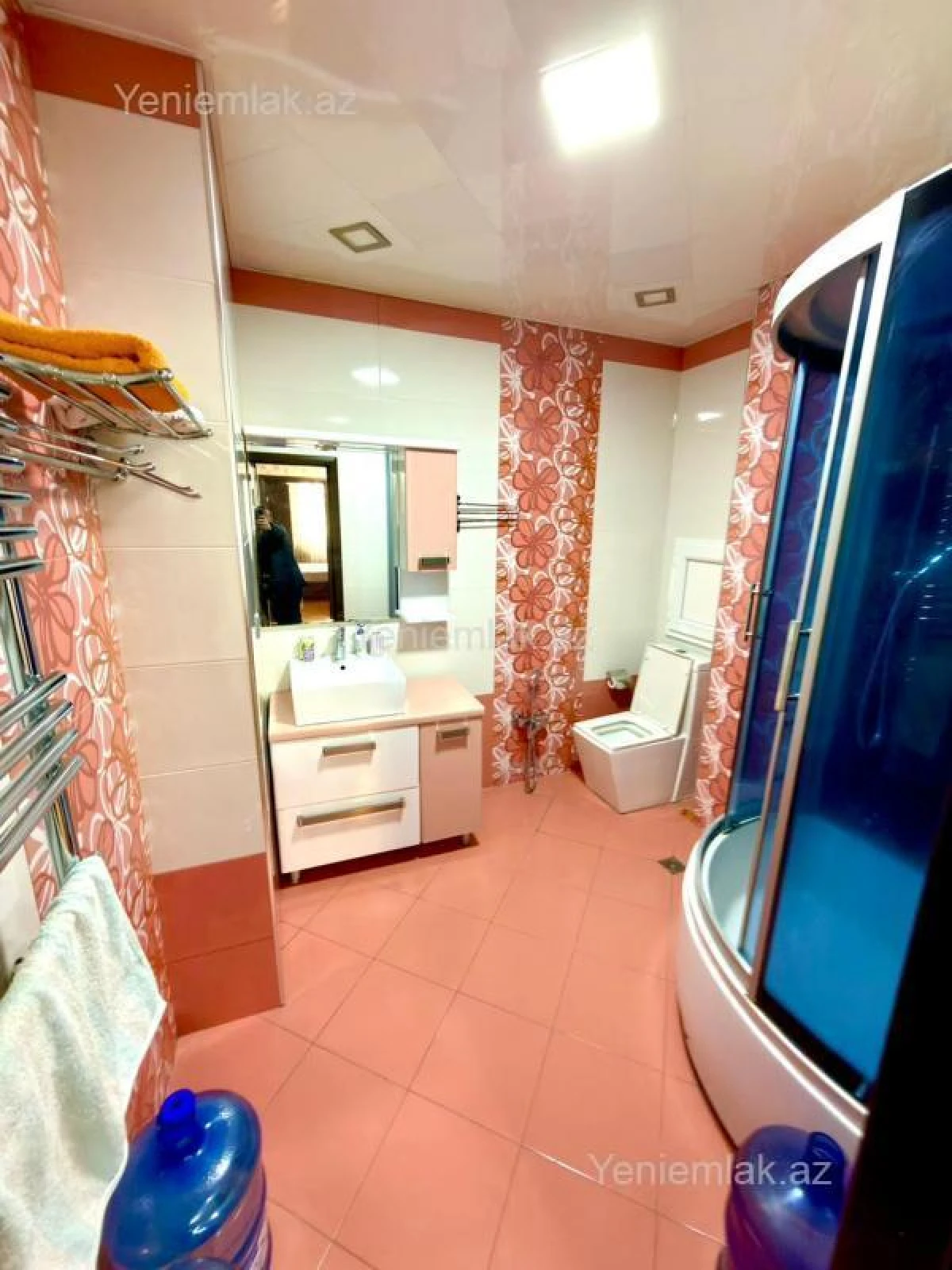 Satılır 3 otaqlı yeni tikili 135 m²