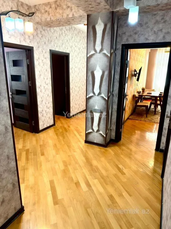 Satılır 3 otaqlı yeni tikili 135 m²