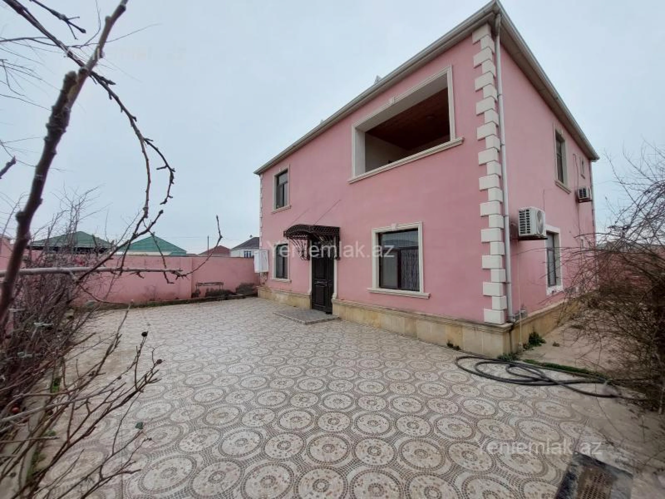 Satılır 5 otaqlı həyət evi 124 m²