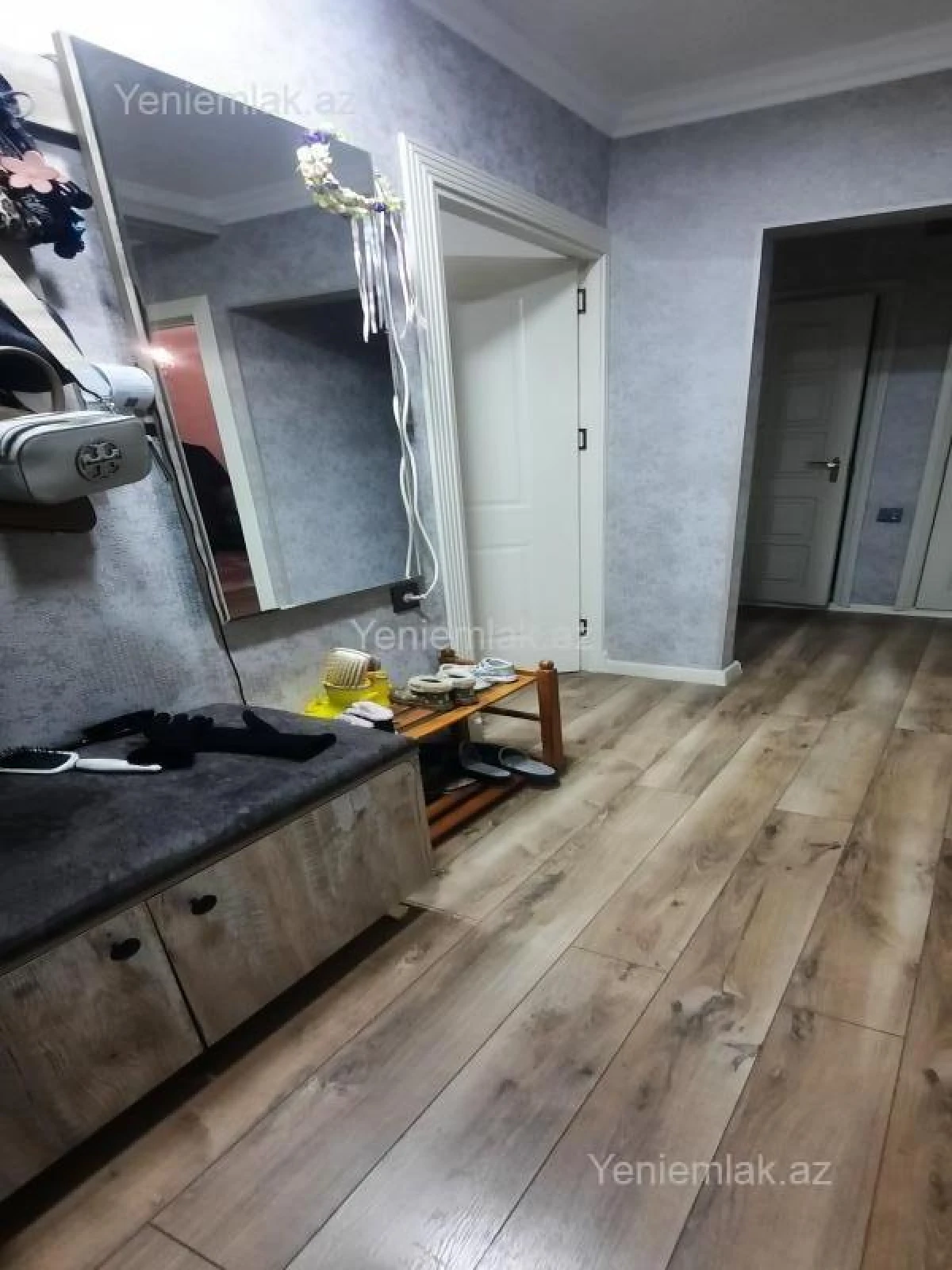 Satılır 3 otaqlı köhnə tikili 85 m²