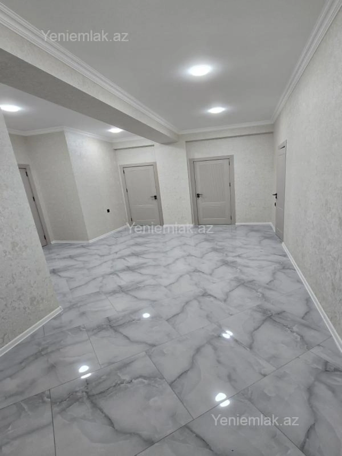 Satılır 3 otaqlı yeni tikili 136 m²