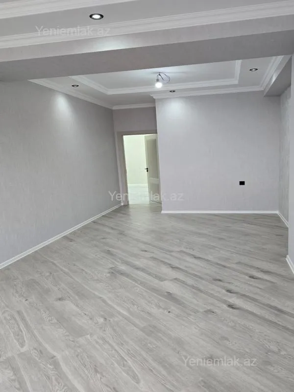 Satılır 3 otaqlı yeni tikili 136 m²