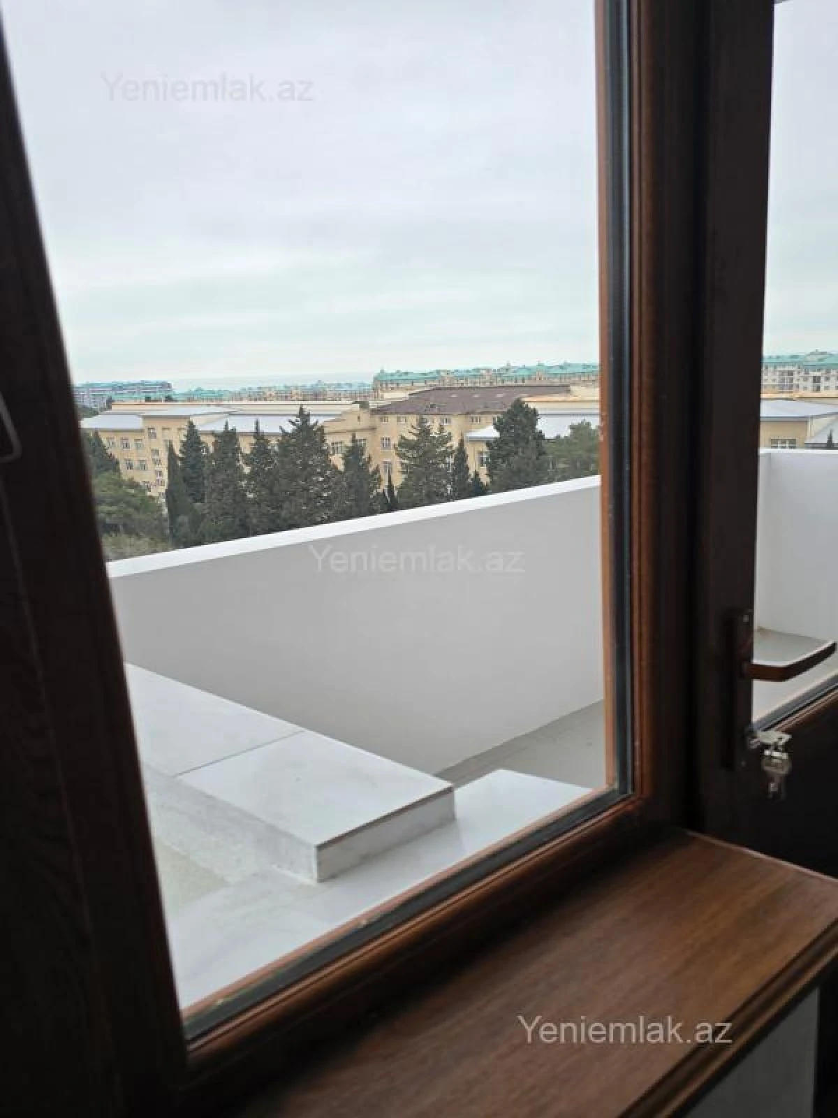 Satılır 3 otaqlı yeni tikili 136 m²