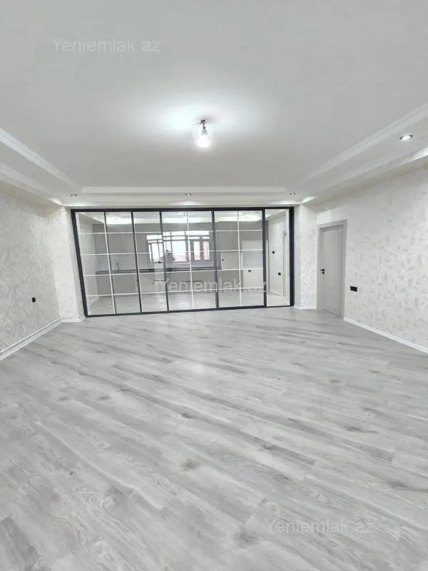 Satılır 3 otaqlı yeni tikili 136 m²