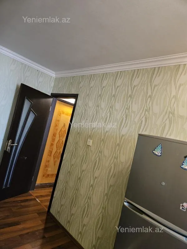 Satılır 1 otaqlı köhnə tikili 35 m²