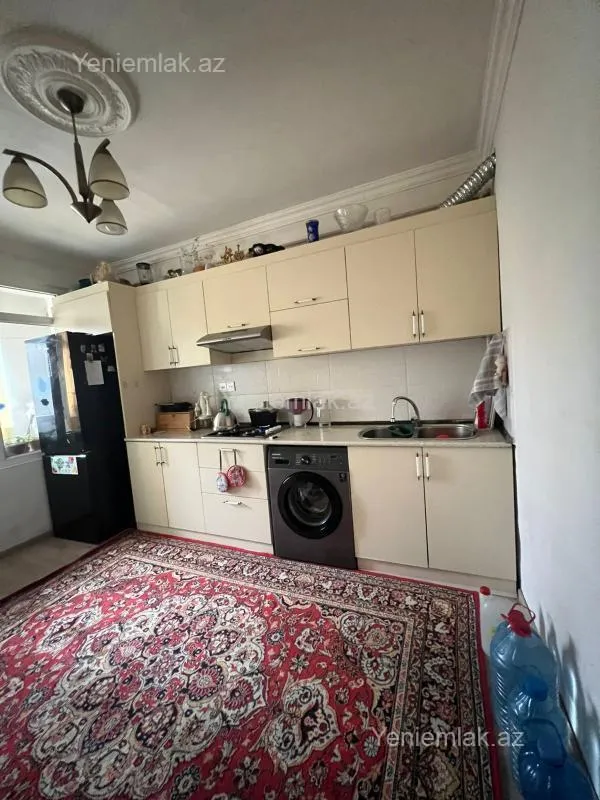 Satılır 2 otaqlı köhnə tikili 50 m²