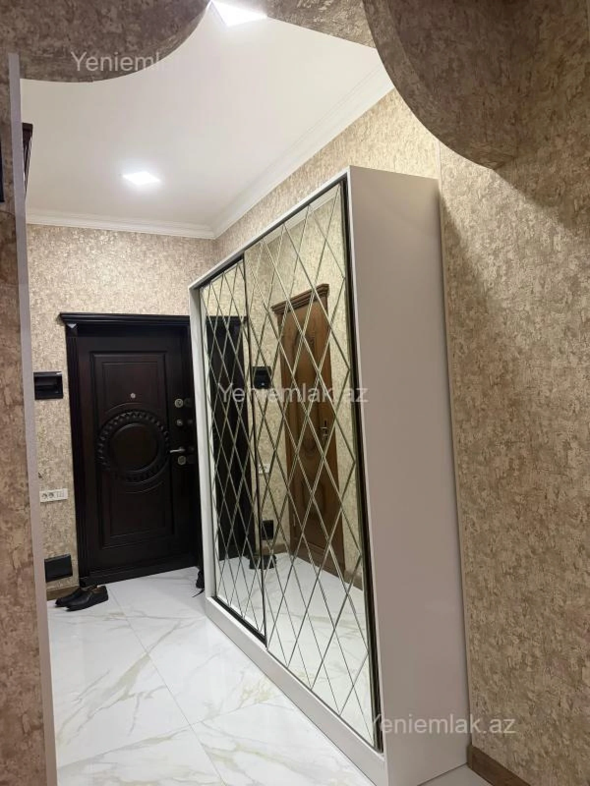 Satılır 4 otaqlı yeni tikili 147 m²