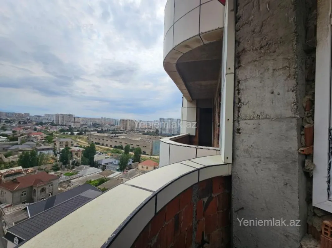 Satılır 3 otaqlı yeni tikili 133 m²