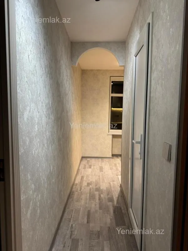 Satılır 2 otaqlı köhnə tikili 60 m²