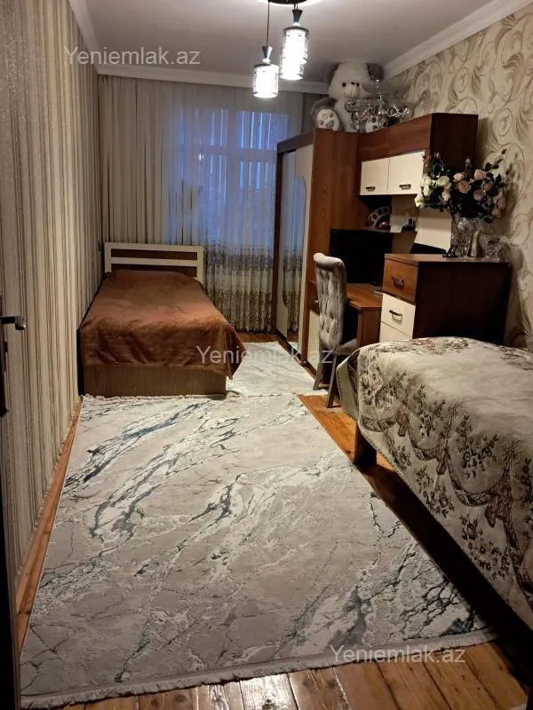 Satılır 3 otaqlı köhnə tikili 70 m²