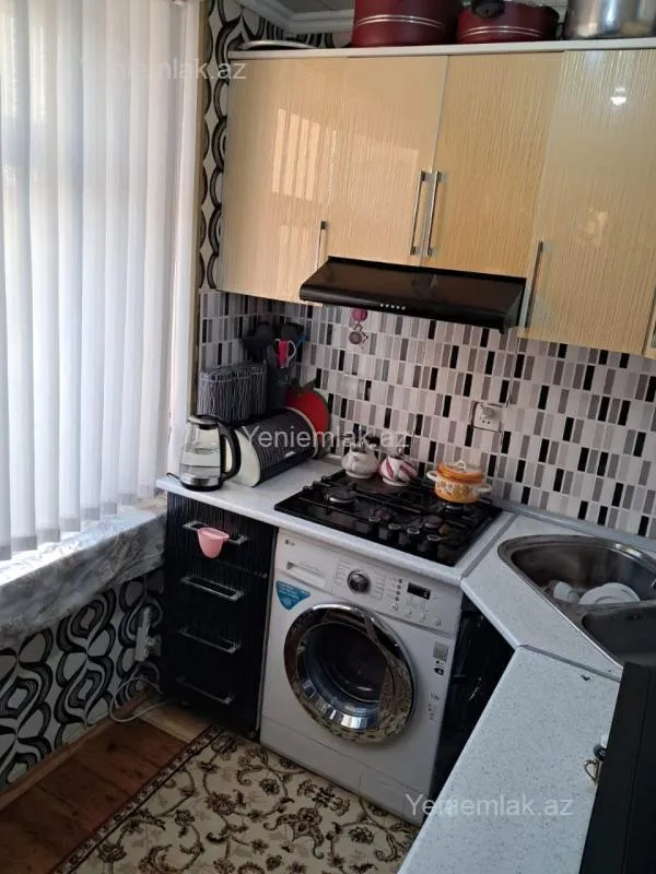 Satılır 3 otaqlı köhnə tikili 70 m²