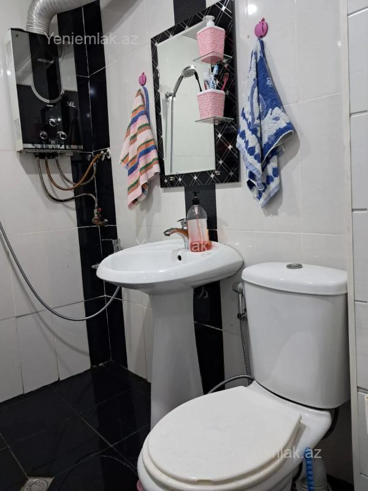 Satılır 3 otaqlı köhnə tikili 70 m²