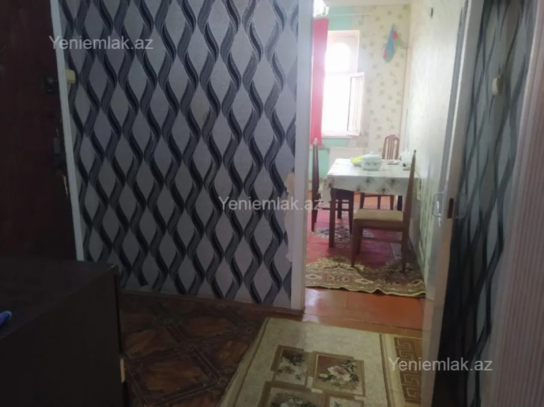 Satılır 3 otaqlı köhnə tikili 72 m²