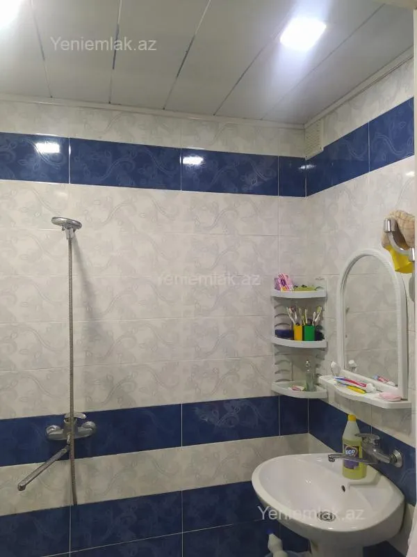 Satılır 3 otaqlı köhnə tikili 72 m²