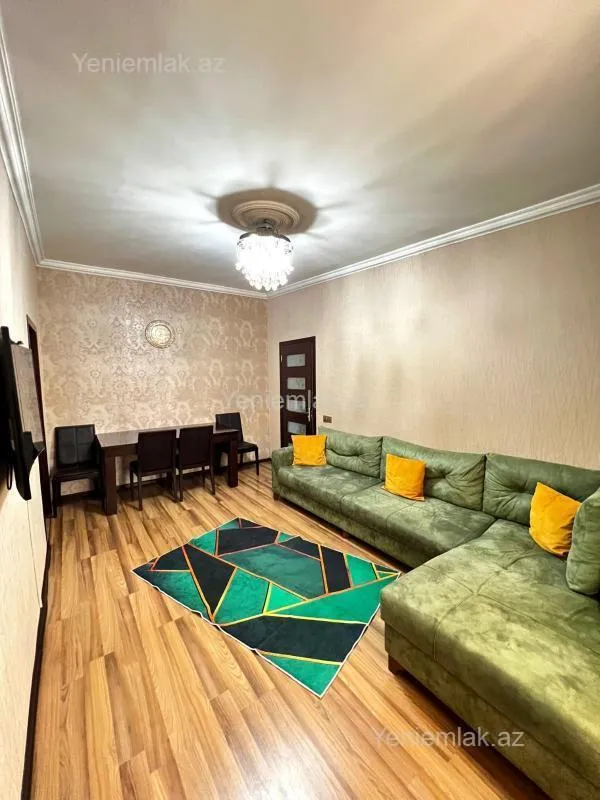 Satılır 2 otaqlı köhnə tikili 60 m²