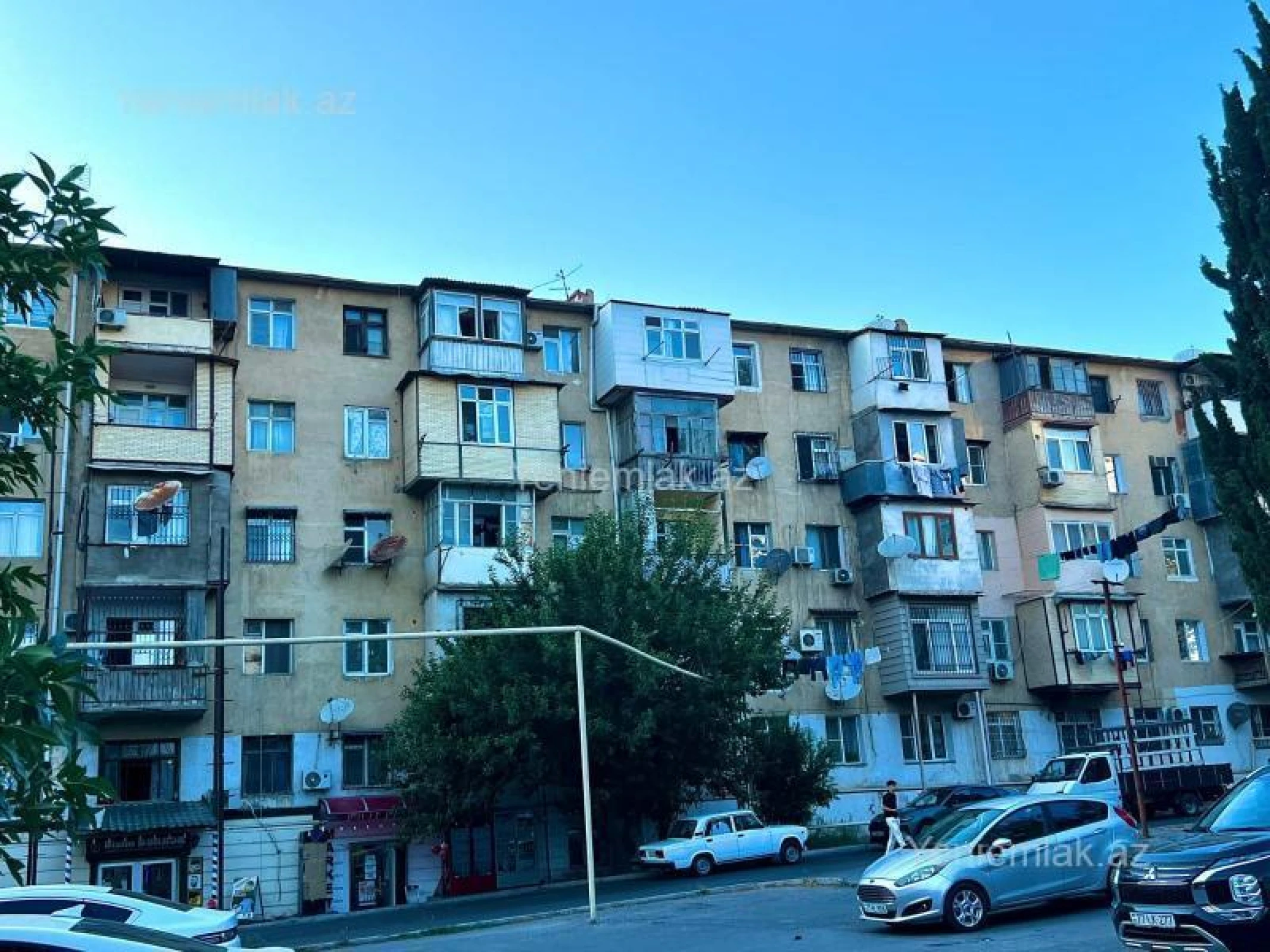 Satılır 2 otaqlı köhnə tikili 60 m²