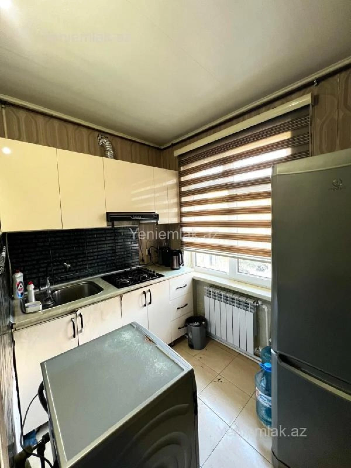 Satılır 2 otaqlı köhnə tikili 60 m²