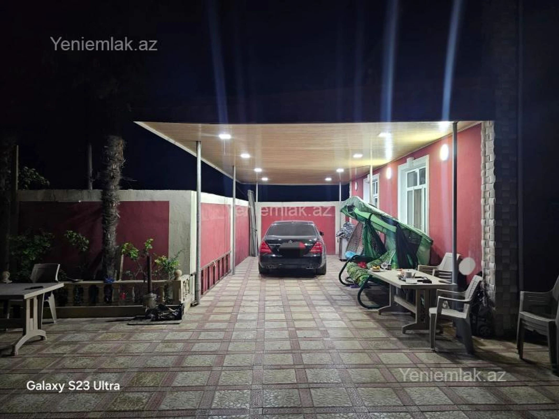 Satılır 5 otaqlı həyət evi 240 m²