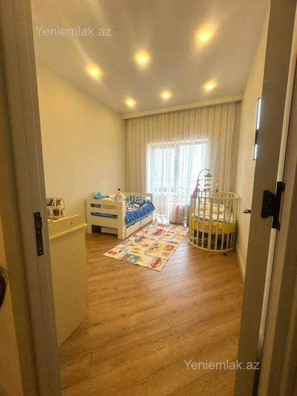 Satılır 3 otaqlı yeni tikili 90 m²
