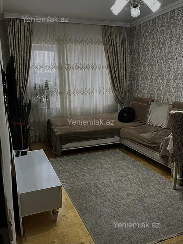 Satılır 2 otaqlı köhnə tikili 60 m²