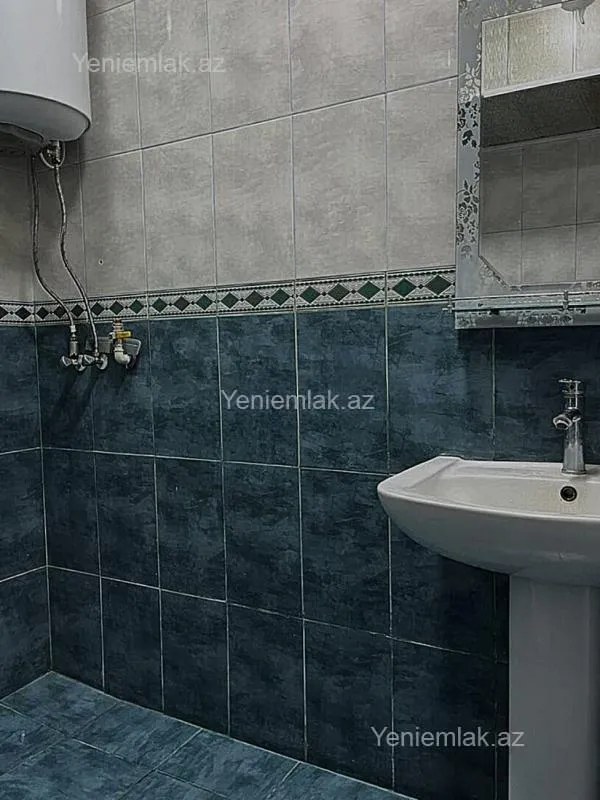 Satılır 2 otaqlı köhnə tikili 60 m²