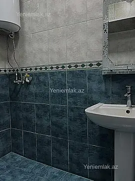 Satılır 2 otaqlı köhnə tikili 60 m²