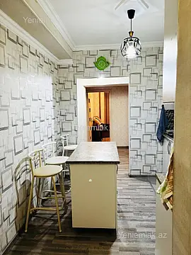 Satılır 4 otaqlı köhnə tikili 110 m²