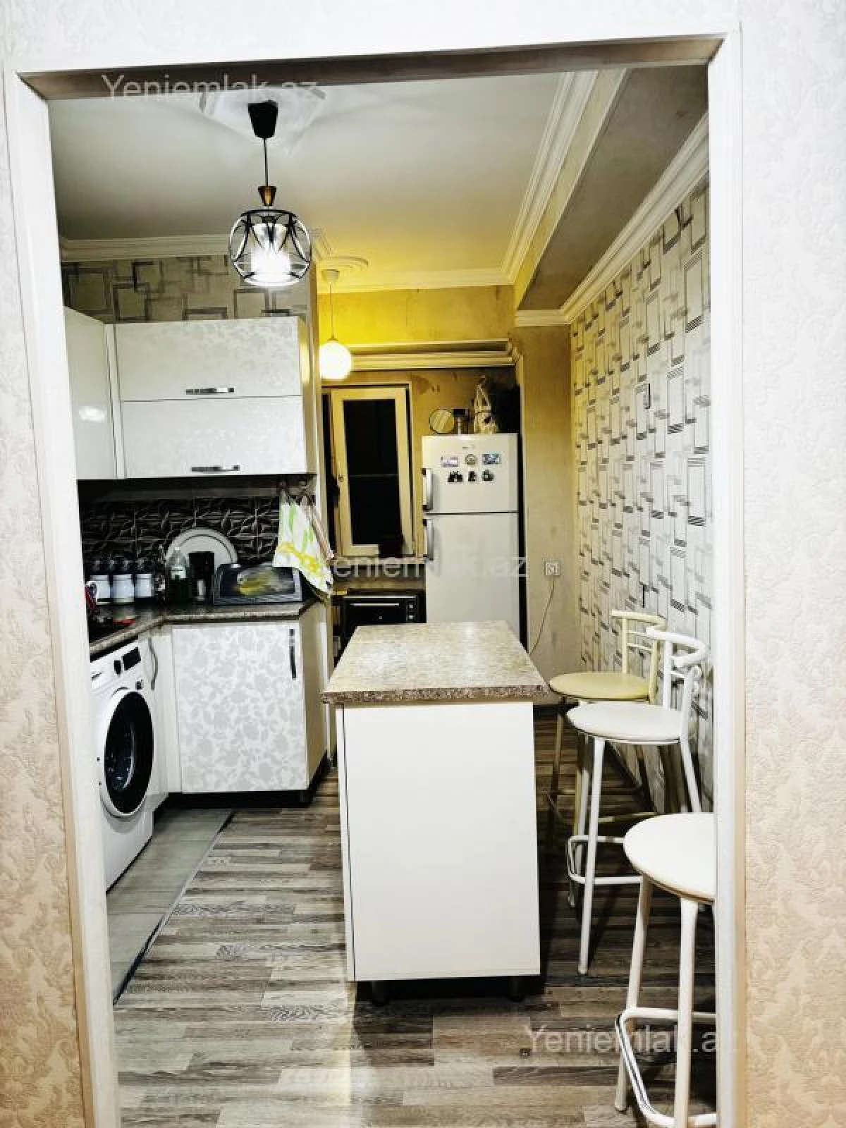 Satılır 4 otaqlı köhnə tikili 110 m²