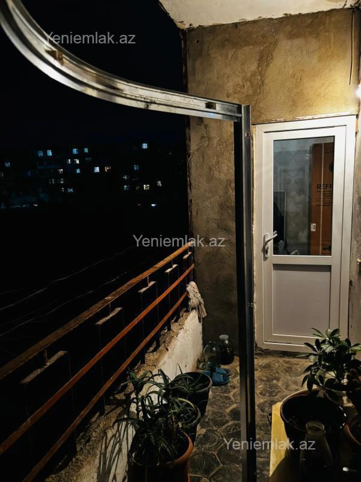 Satılır 4 otaqlı köhnə tikili 110 m²