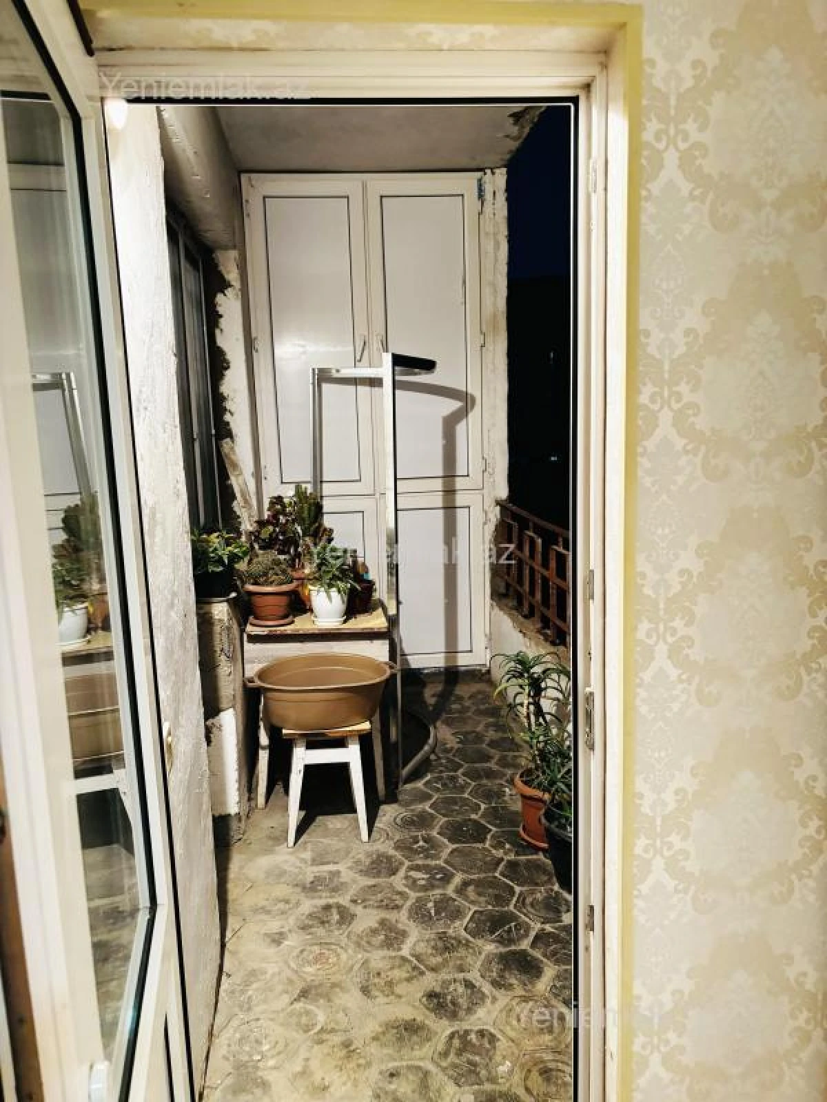 Satılır 4 otaqlı köhnə tikili 110 m²