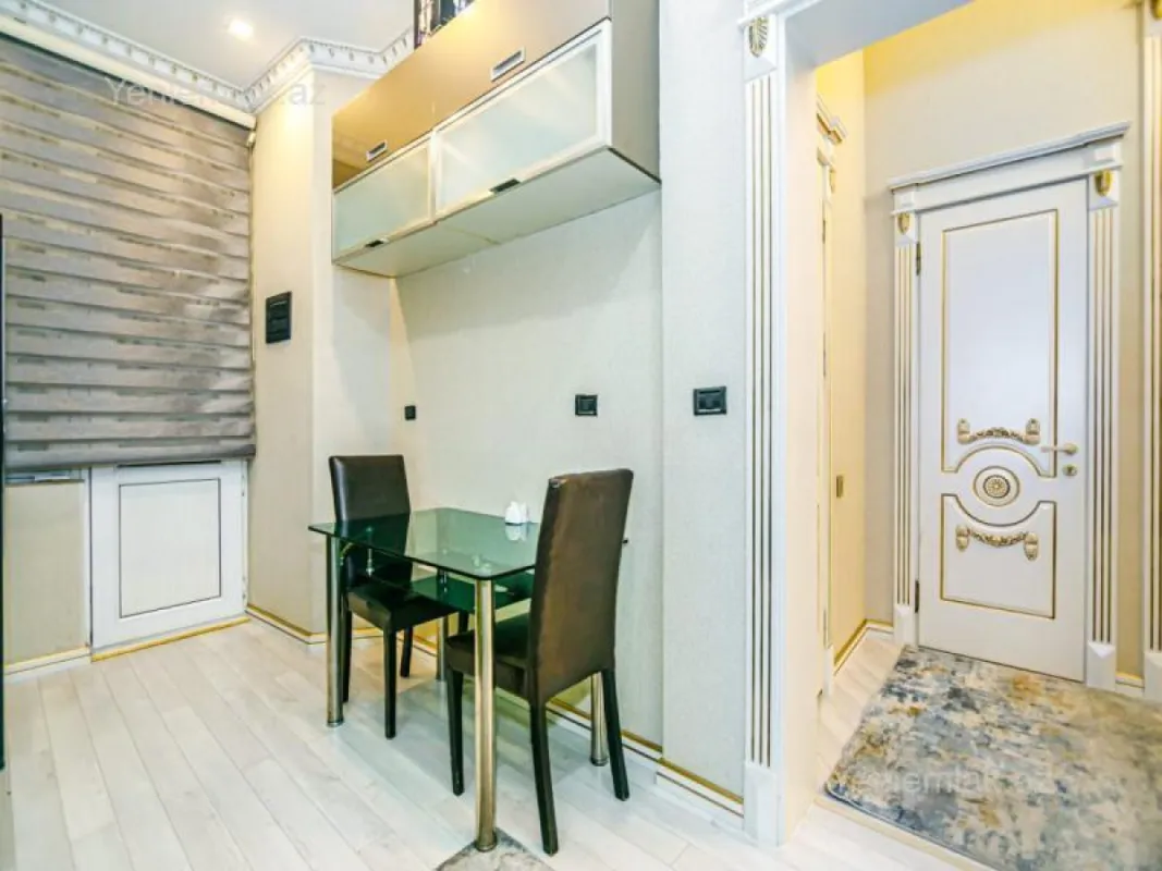 Satılır 5 otaqlı köhnə tikili 137 m²