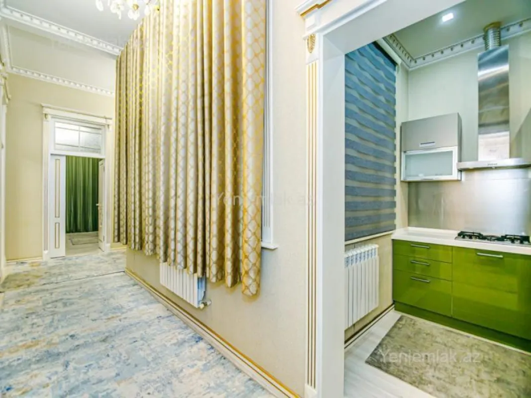 Satılır 5 otaqlı köhnə tikili 137 m²