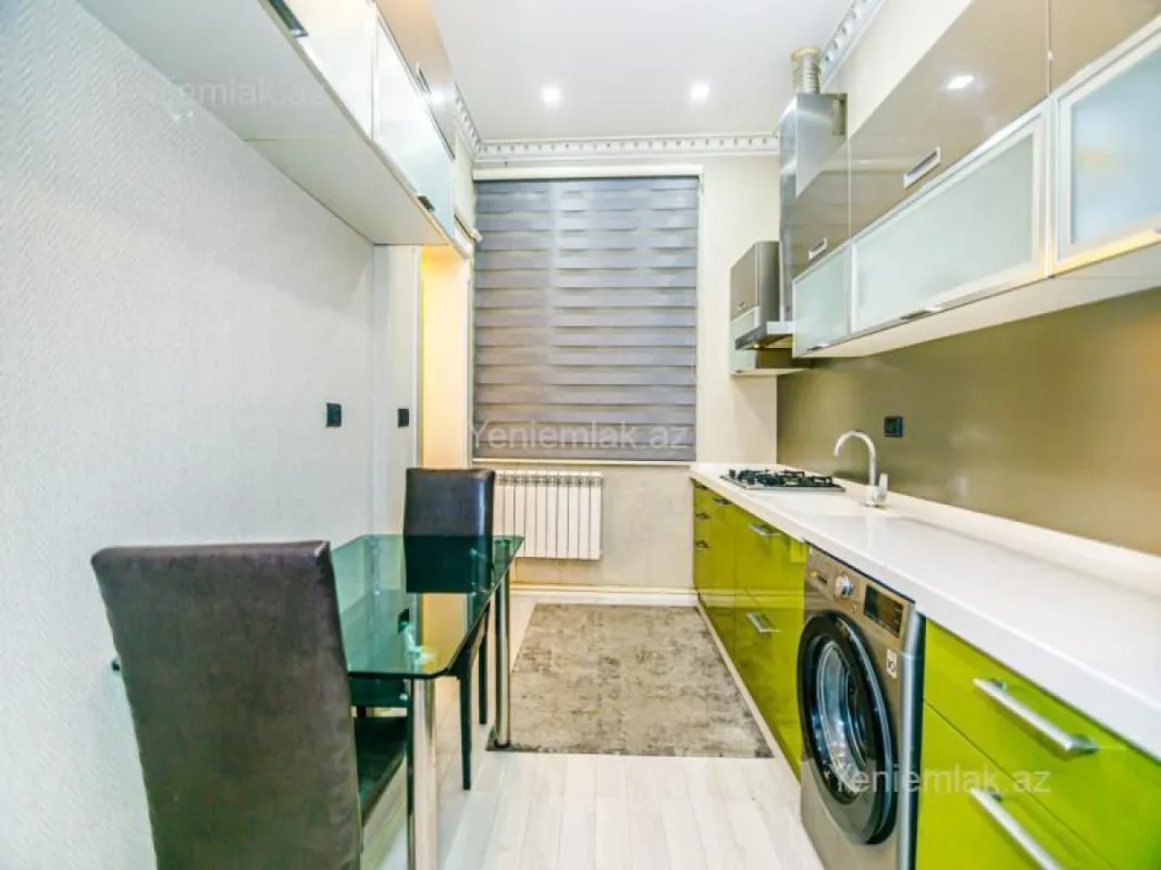 Satılır 5 otaqlı köhnə tikili 137 m²