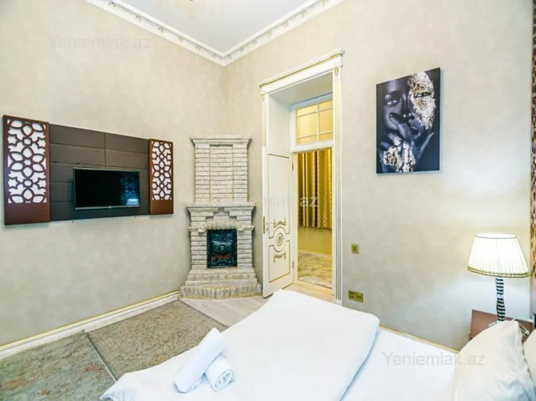 Satılır 5 otaqlı köhnə tikili 137 m²