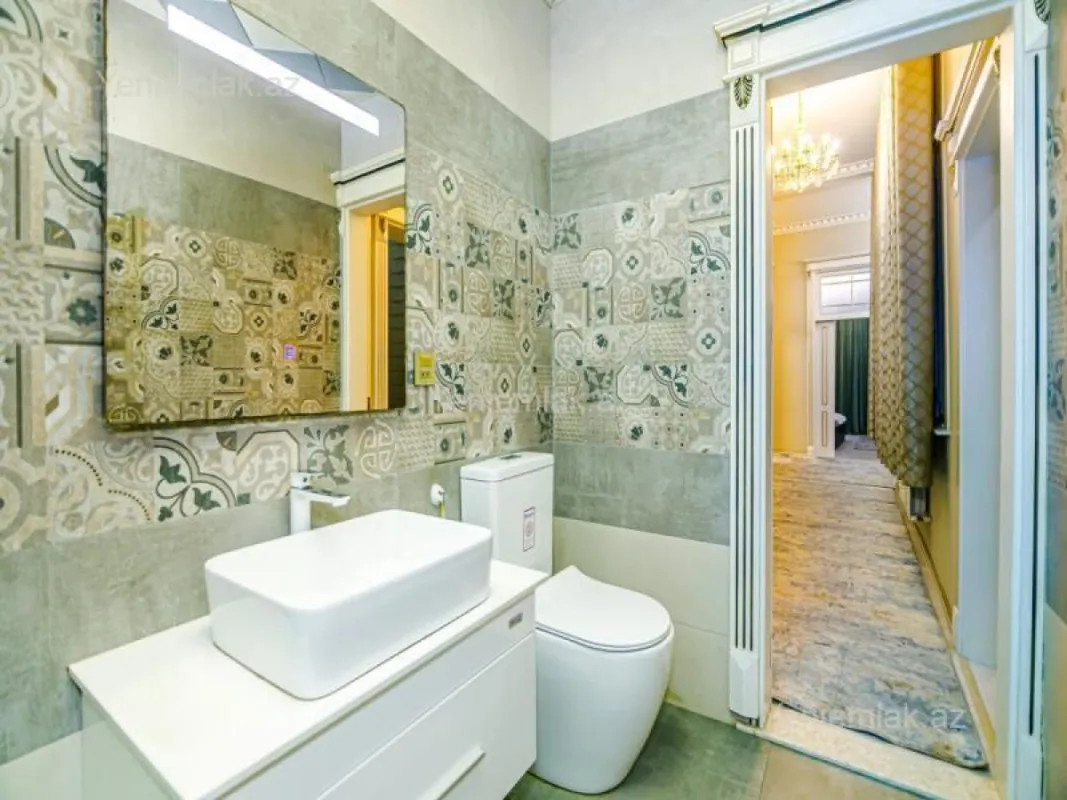 Satılır 5 otaqlı köhnə tikili 137 m²