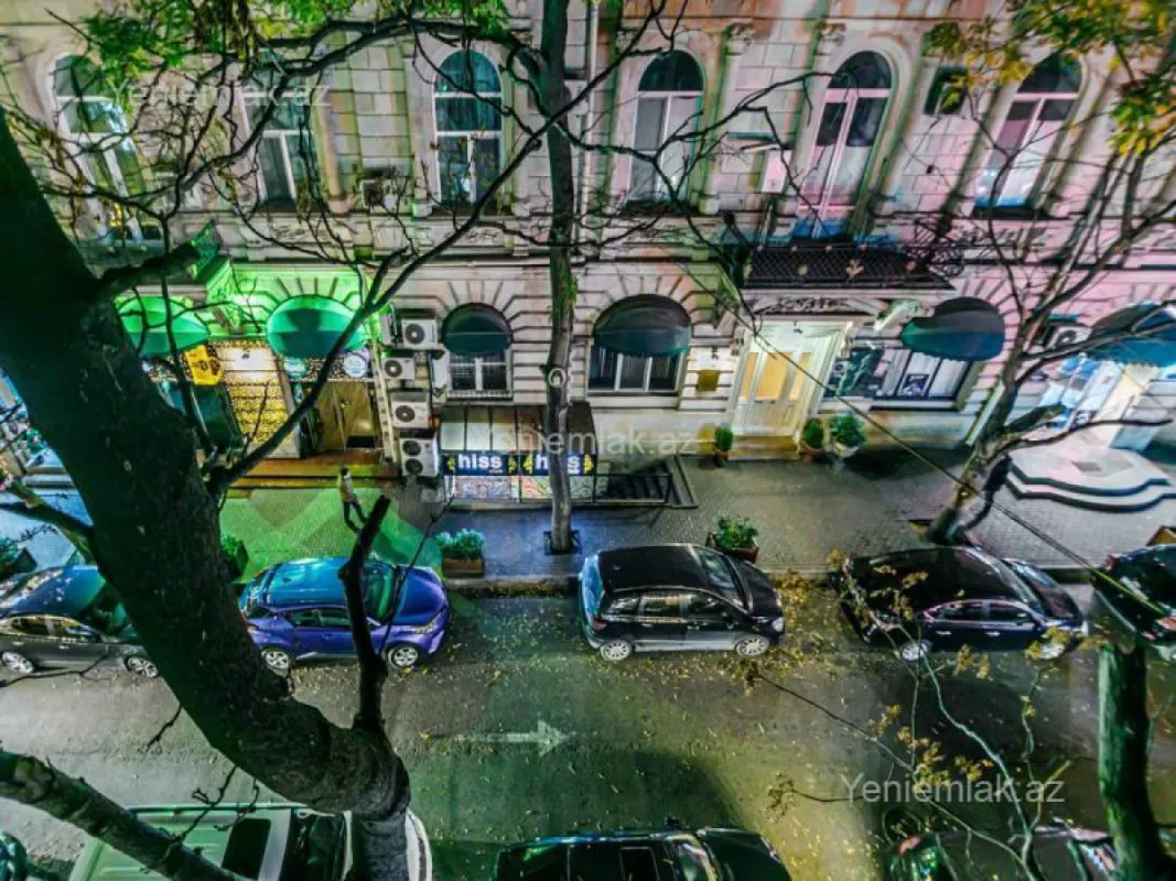 Satılır 5 otaqlı köhnə tikili 137 m²