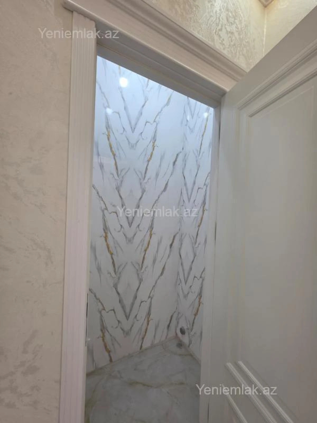 Satılır 2 otaqlı yeni tikili 76 m²