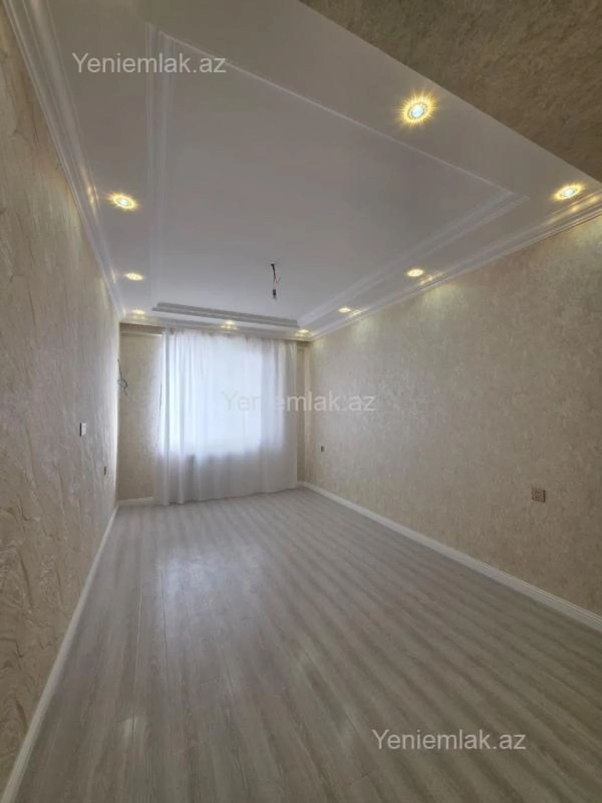 Satılır 2 otaqlı yeni tikili 76 m²
