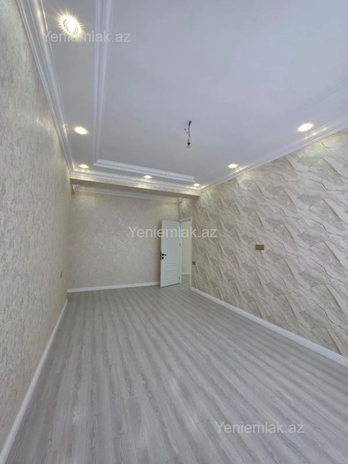 Satılır 2 otaqlı yeni tikili 76 m²