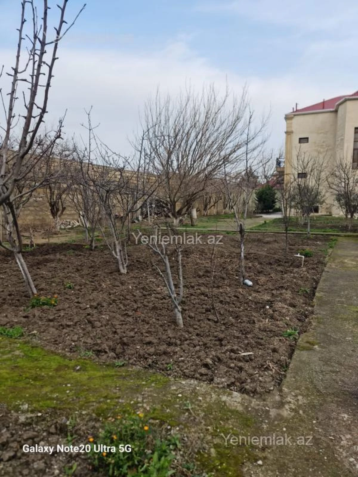 Satılır 6 otaqlı həyət evi 600 m²