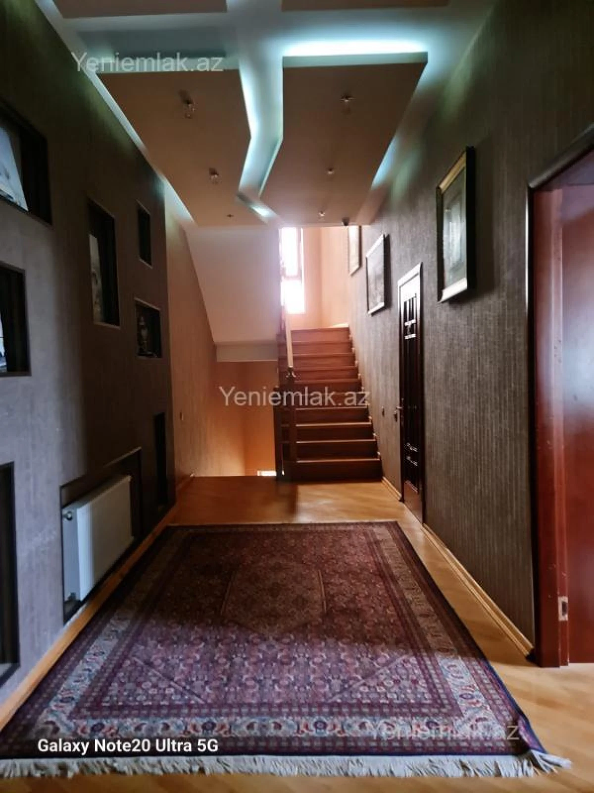 Satılır 6 otaqlı həyət evi 600 m²