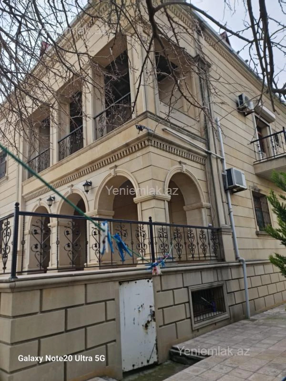 Satılır 6 otaqlı həyət evi 600 m²