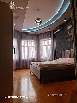 Satılır 6 otaqlı həyət evi 600 m²